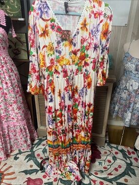 Me 2 Magic Bohemian Floral V-Neck Maxi Dress in White with Multicolor Bloom